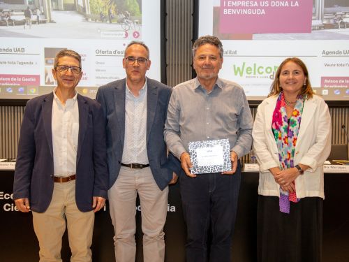 RECONOCIMIENTO AL PROFESOR JOAN LLONCH ANDREU EN LA UNIVERSIDAD AUTÓNOMA DE BARCELONA.